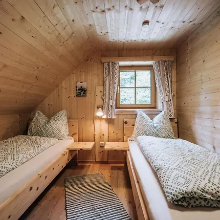 Webertonihuette Modern Retreat Kliening