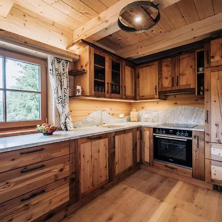 Webertonihuette Modern Retreat Kliening