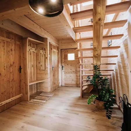 Webertonihuette Modern Retreat